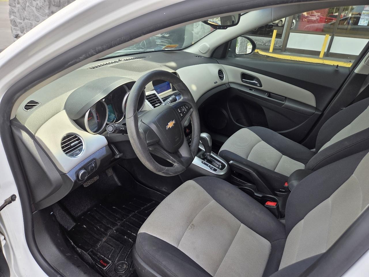 Chevrolet Cruze LS Auto 2015