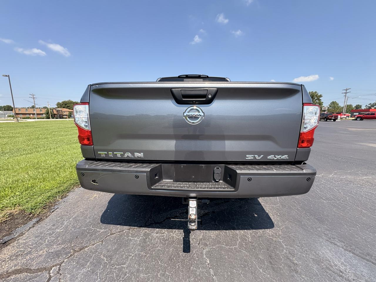Nissan Titan PRO-4X Crew Cab 4WD 2018