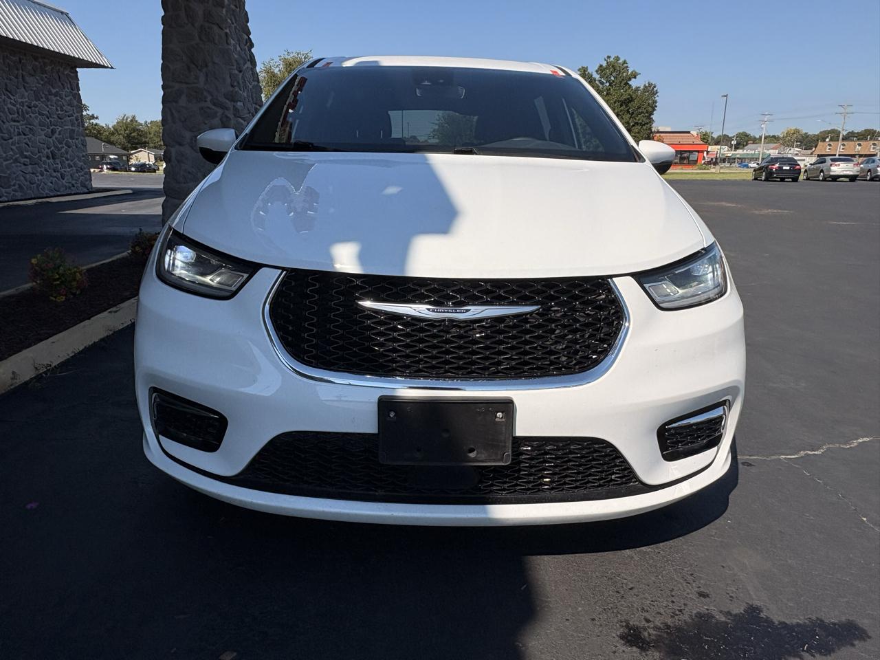 Chrysler Pacifica Touring 2023