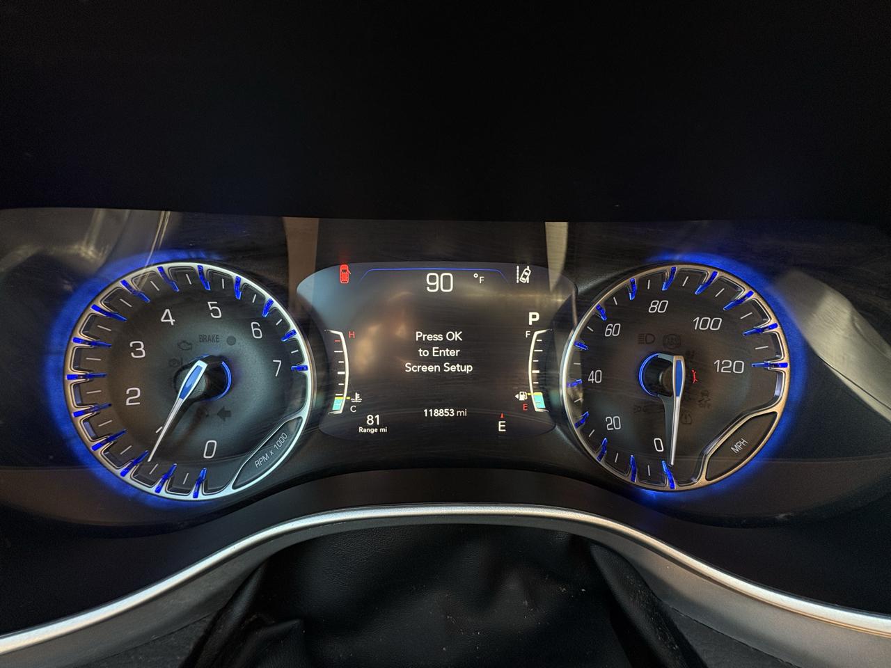 Chrysler Pacifica Touring 2023
