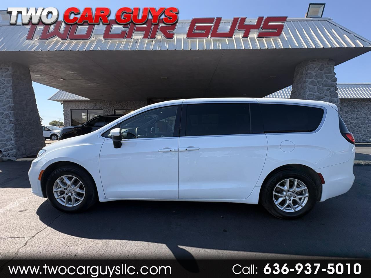 2023 Chrysler Pacifica Touring