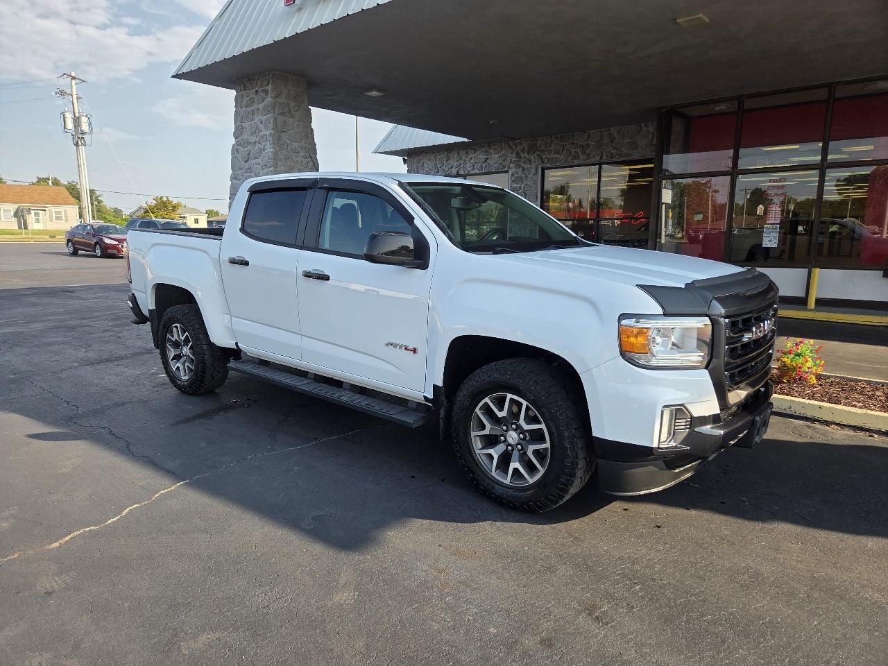 GMC Canyon AT4 Crew Cab w/Cloth 4WD 2022