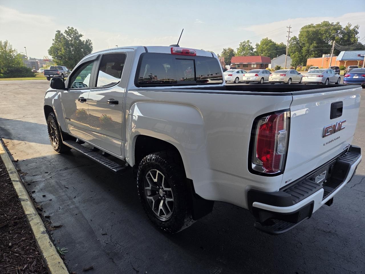 GMC Canyon AT4 Crew Cab w/Cloth 4WD 2022