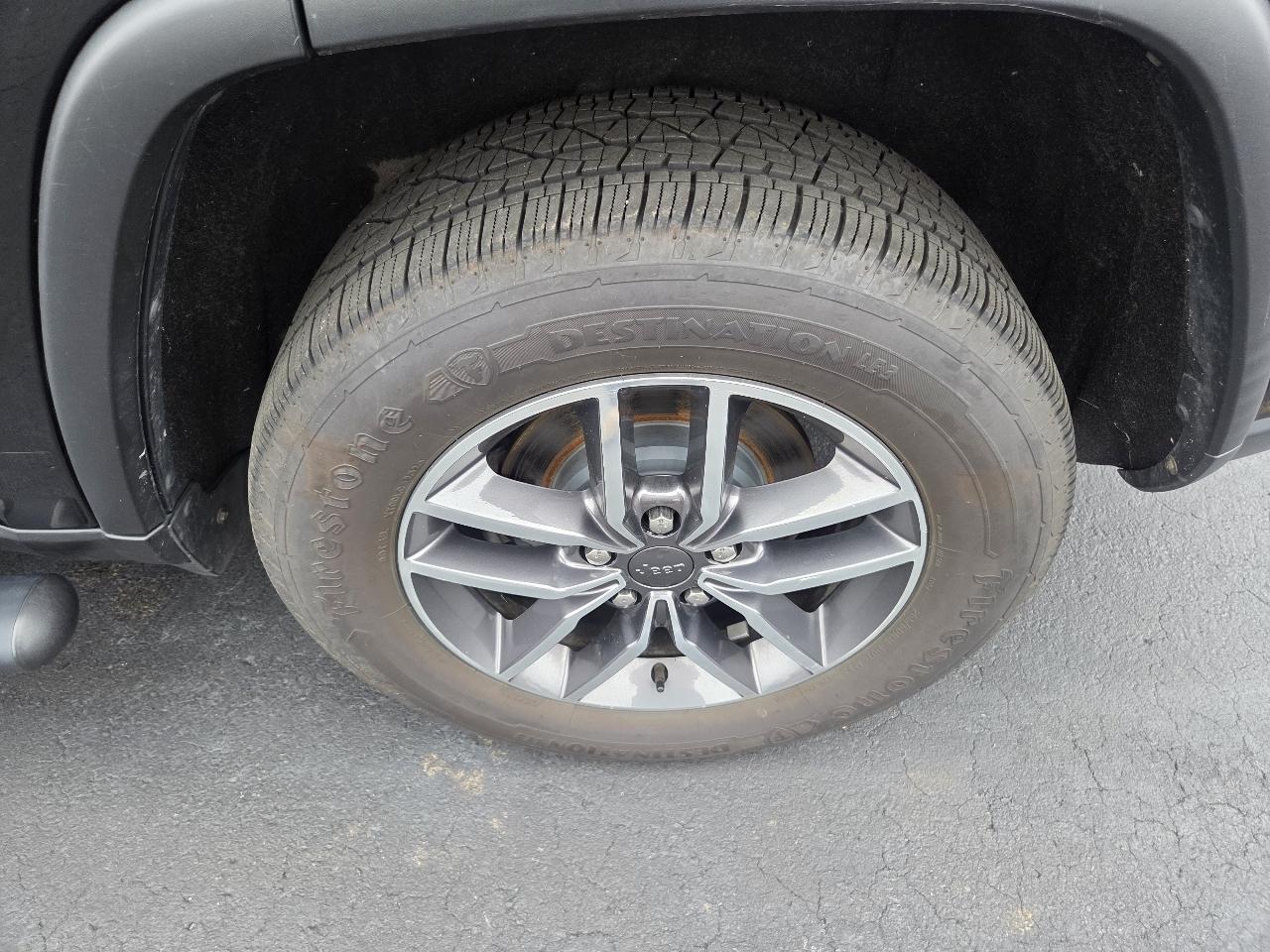Jeep Grand Cherokee Laredo 4WD 2020