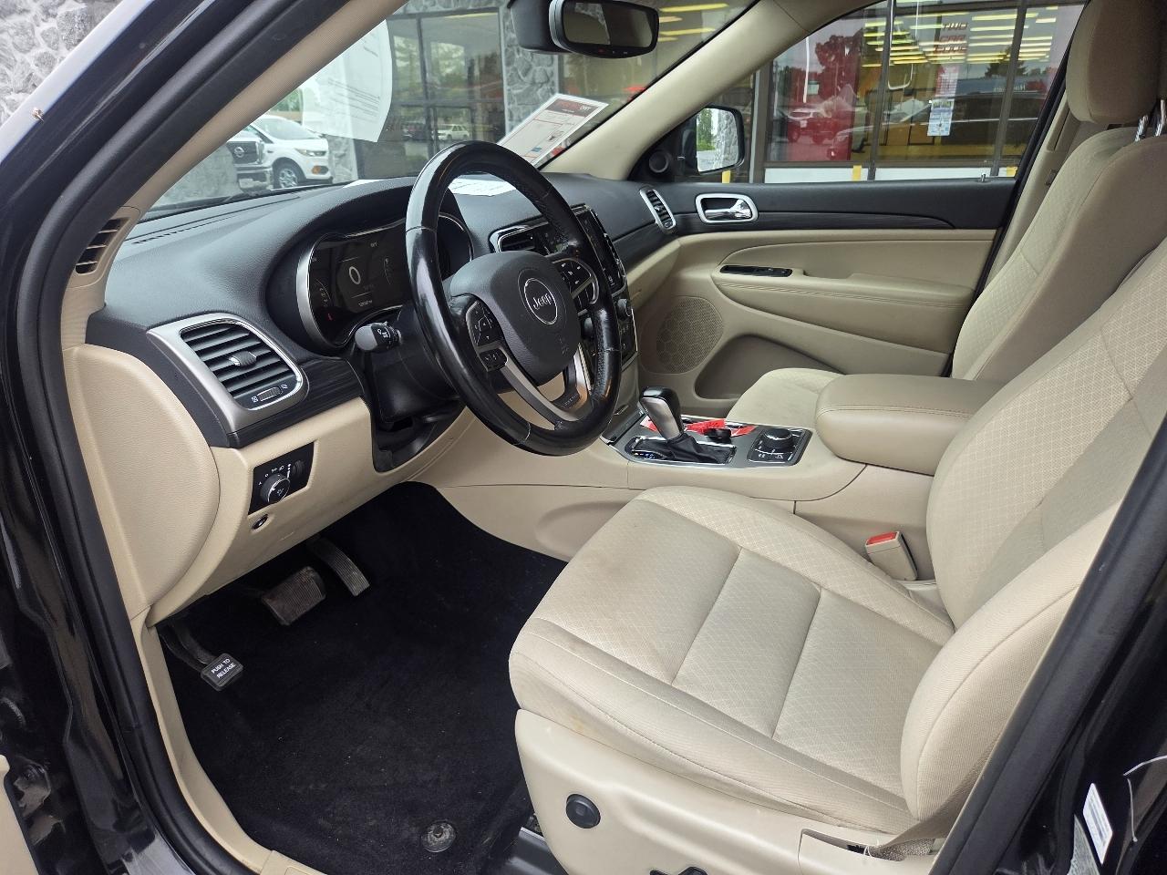 Jeep Grand Cherokee Laredo 4WD 2020