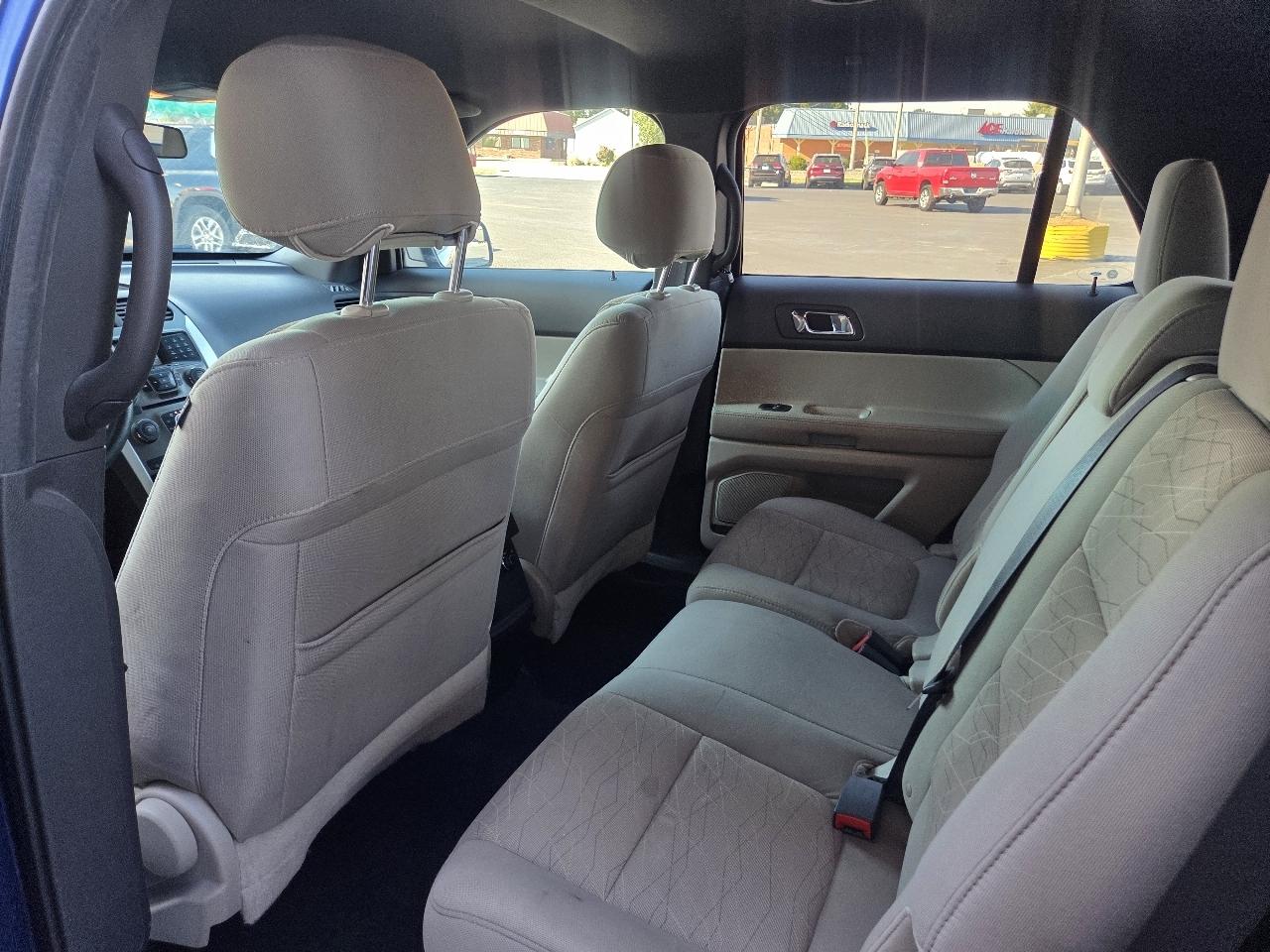 Ford Explorer Base 4WD 2013