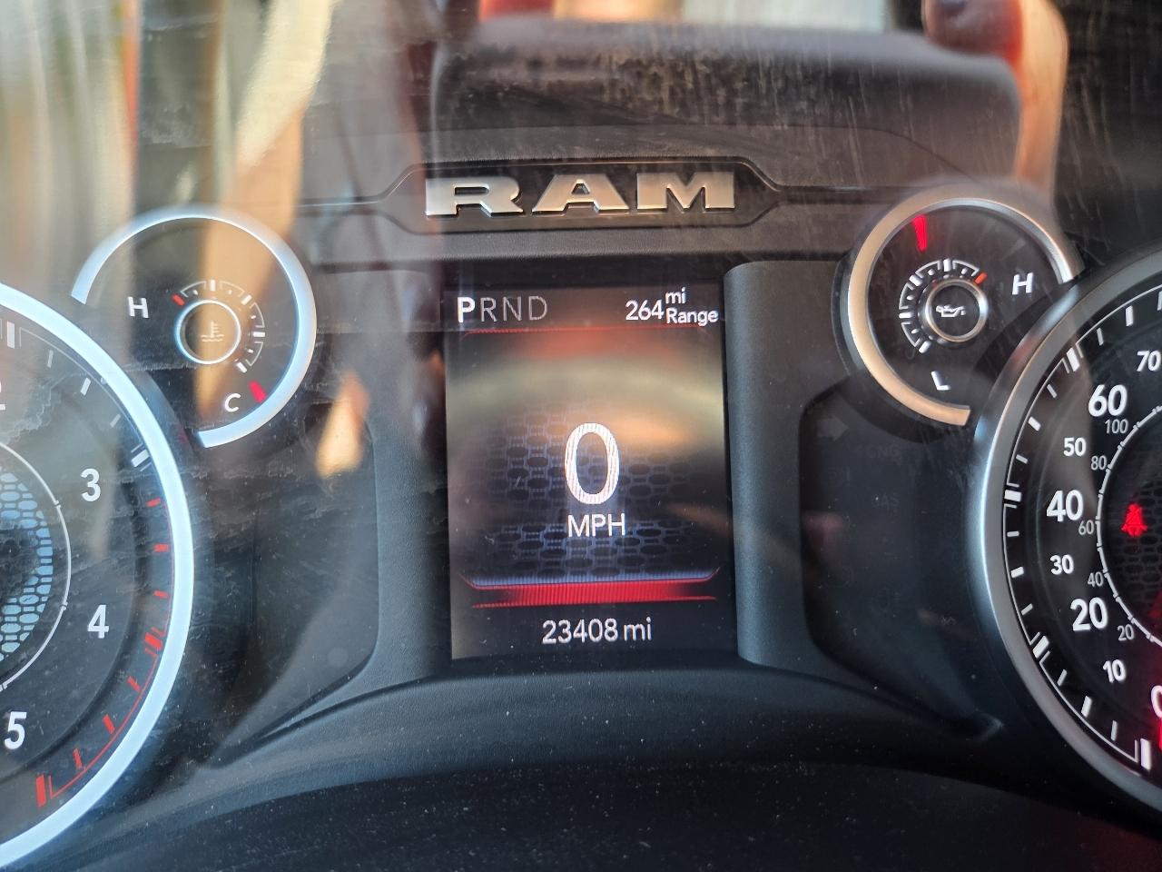 RAM 2500 Tradesman Crew Cab 4WD 2025