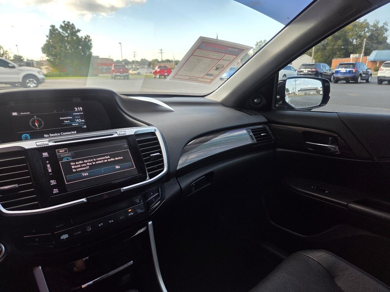 Honda Accord Touring V6 Sedan 6-Spd AT 2016