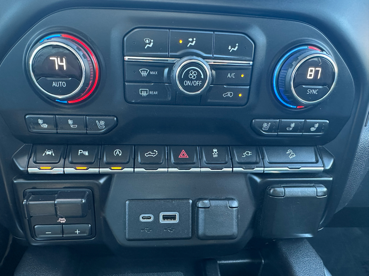 Chevrolet Silverado 1500 4WD Crew Cab 147" LTZ 2019