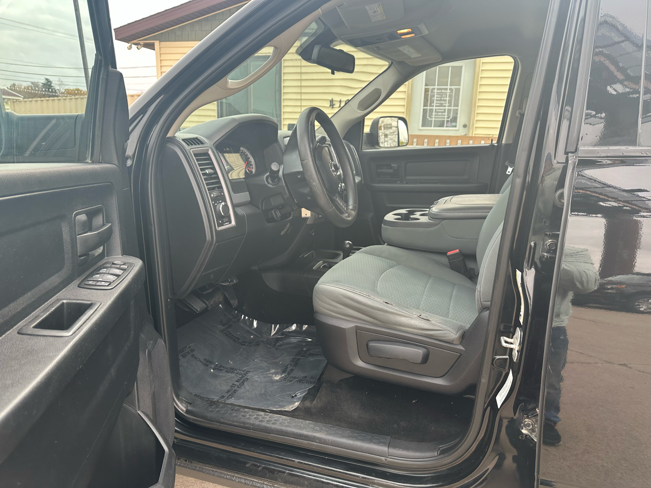 RAM 2500 4WD Crew Cab 149" Tradesman 2014