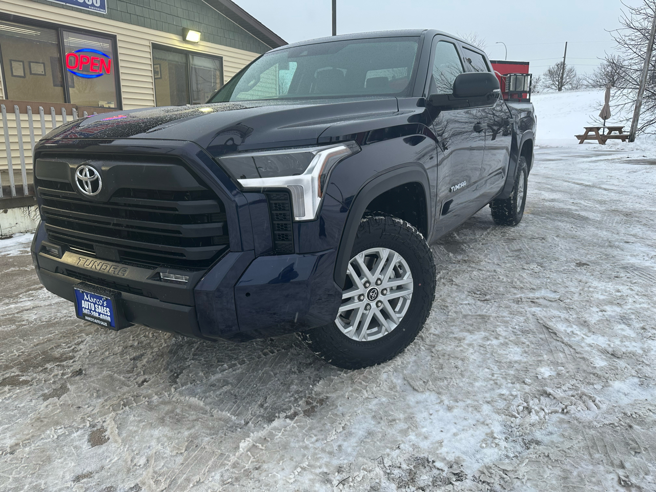 2023 Toyota Tundra SR5's photo