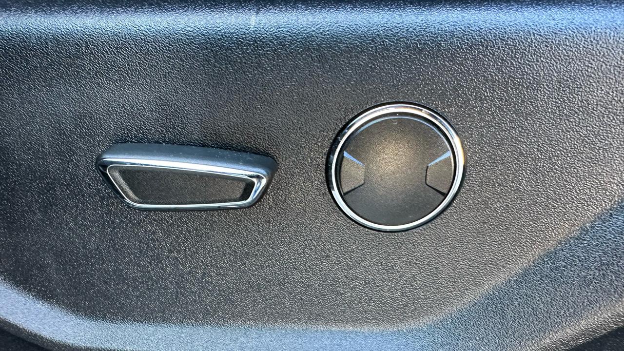 Ford F-150 XLT SuperCab Short Bed 4WD 2016