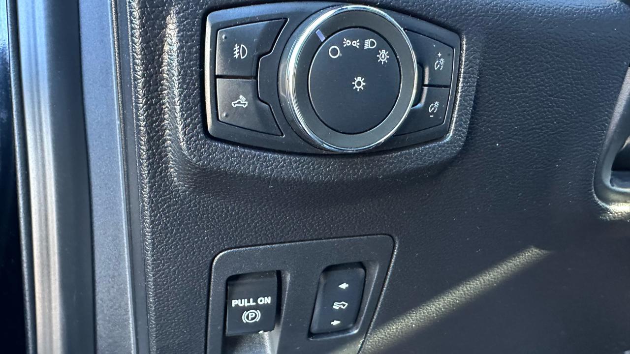 Ford F-150 XLT SuperCab Short Bed 4WD 2016