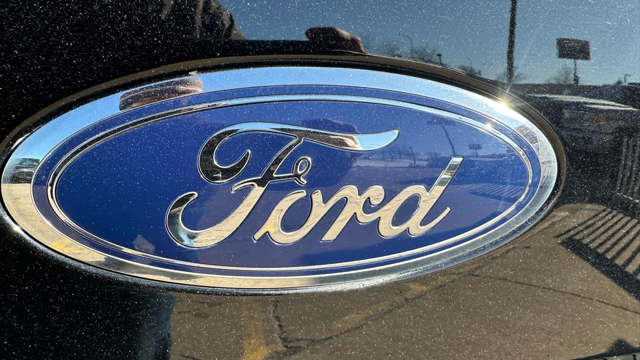 Ford F-150 XLT SuperCab Short Bed 4WD 2016