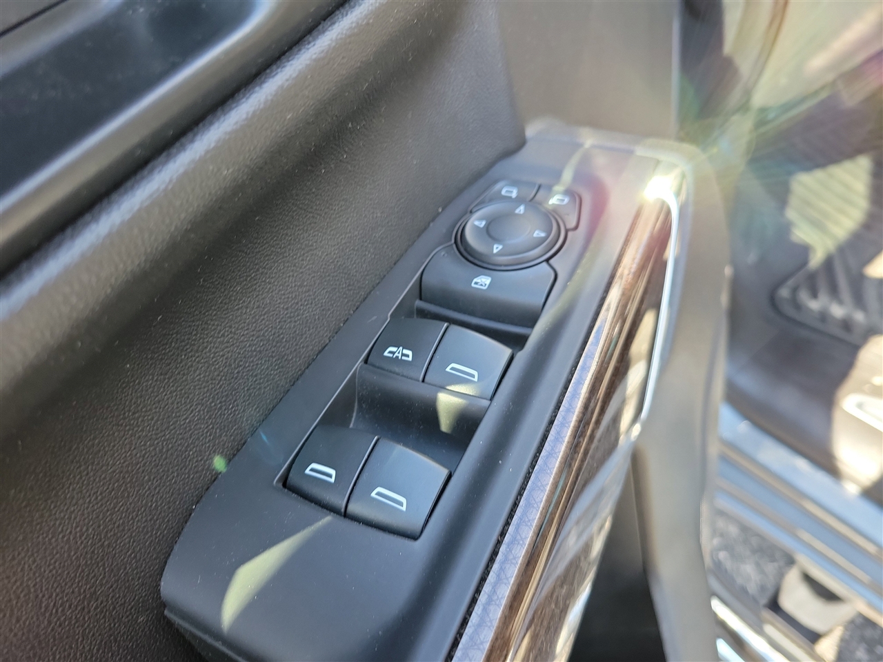 Chevrolet Silverado 1500 LT Crew Cab 2WD 2021