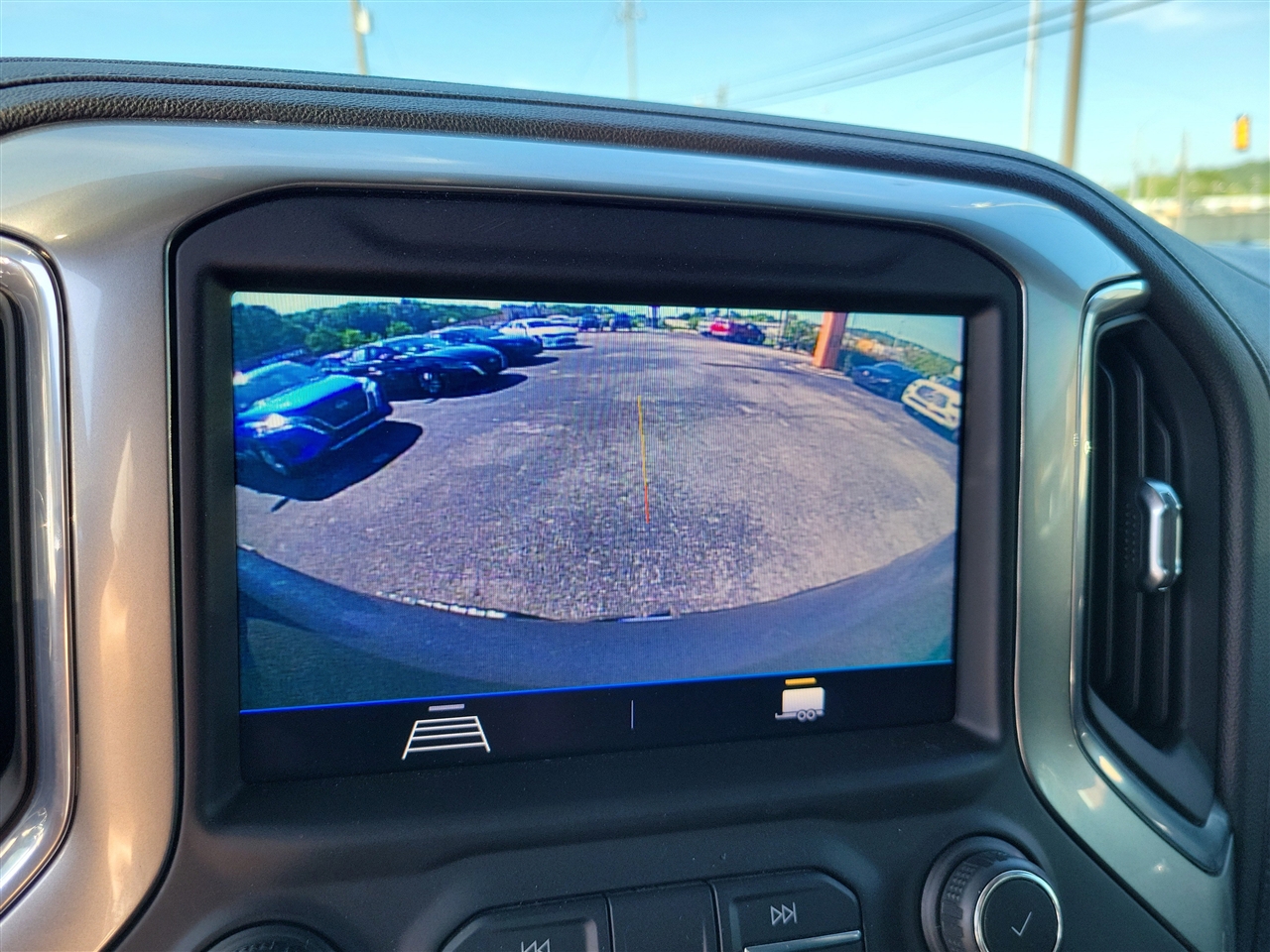 Chevrolet Silverado 1500 LT Crew Cab 2WD 2021