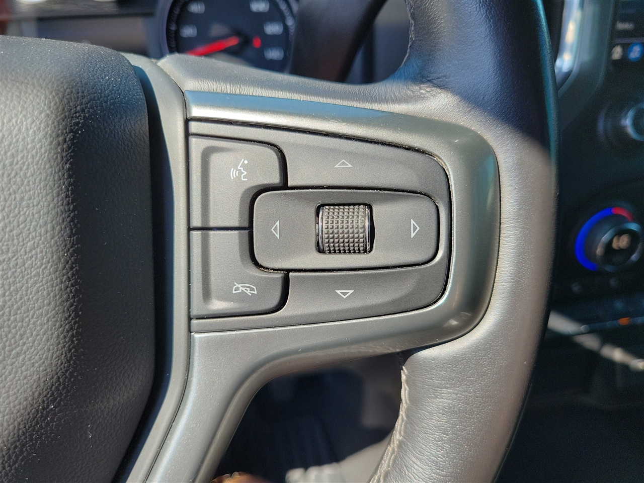 Chevrolet Silverado 1500 LT Crew Cab 2WD 2021