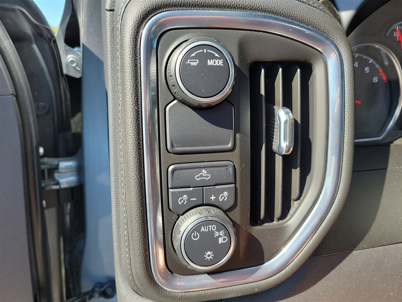 Chevrolet Silverado 1500 LT Crew Cab 2WD 2021