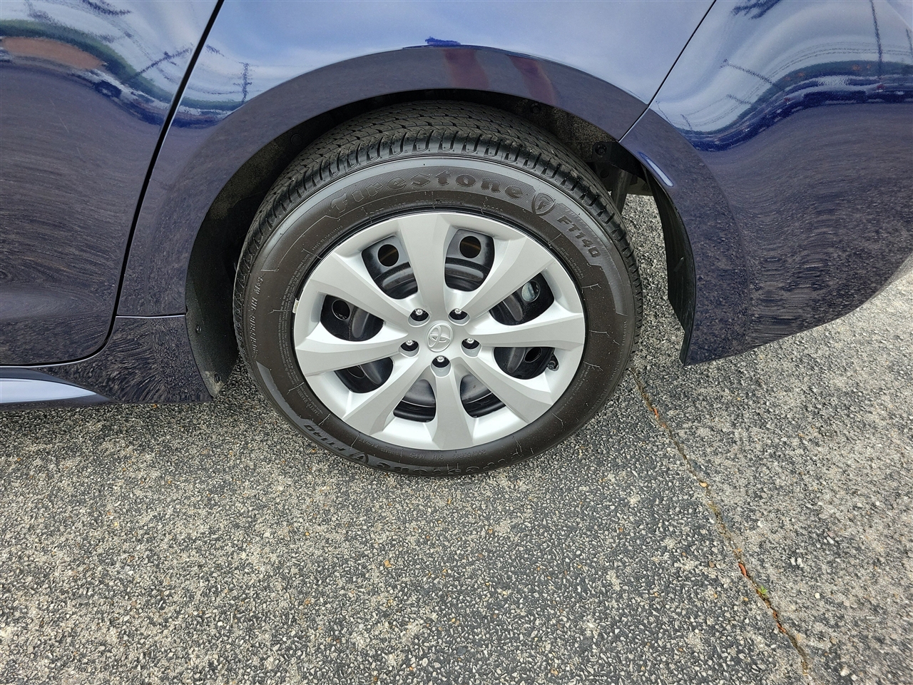 Toyota Corolla LE 2024