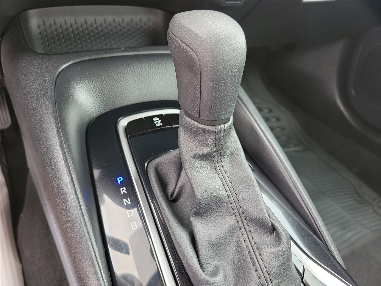 Toyota Corolla LE 2024