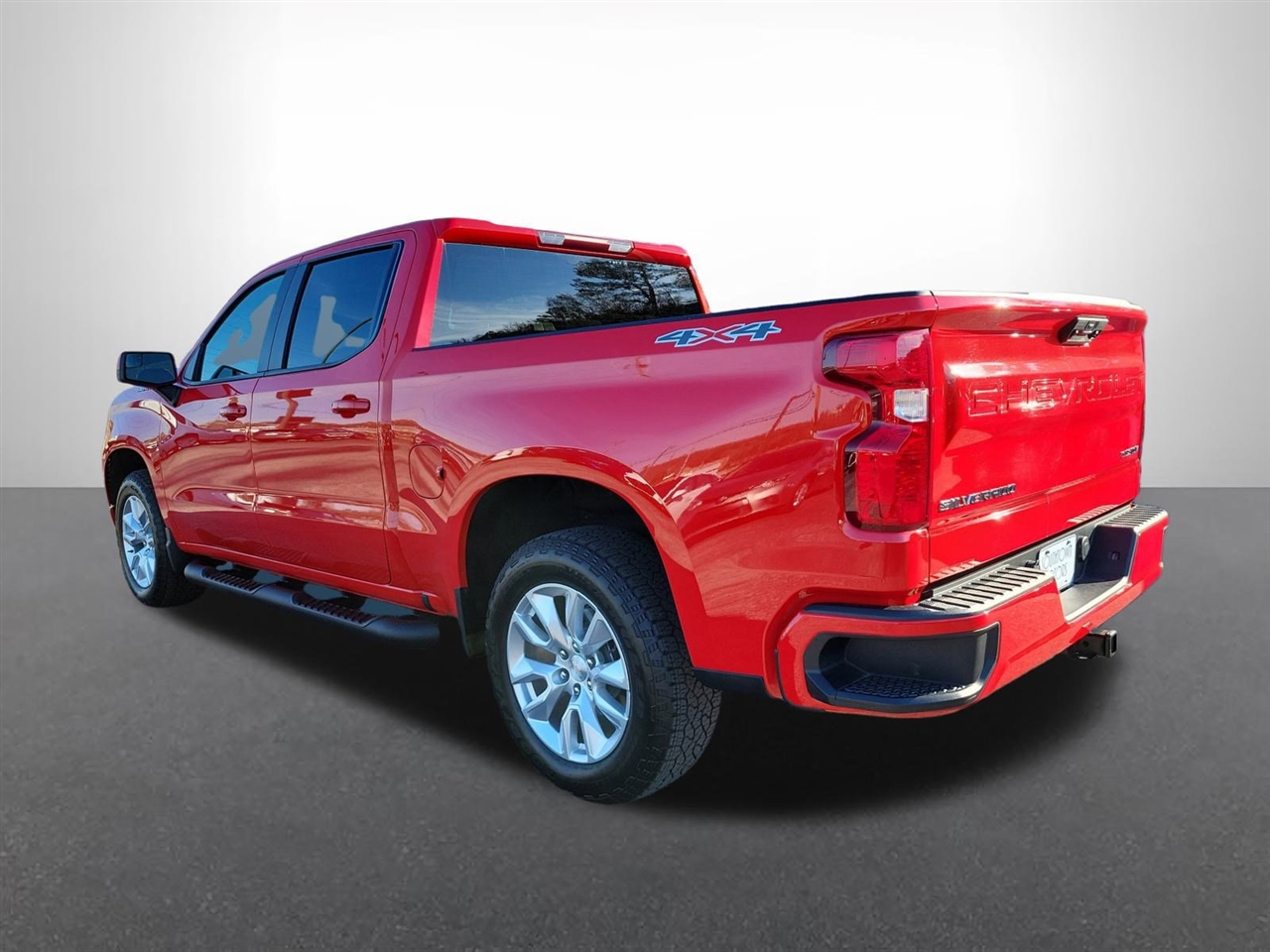 Chevrolet Silverado 1500 Custom Crew Cab 4WD 2024