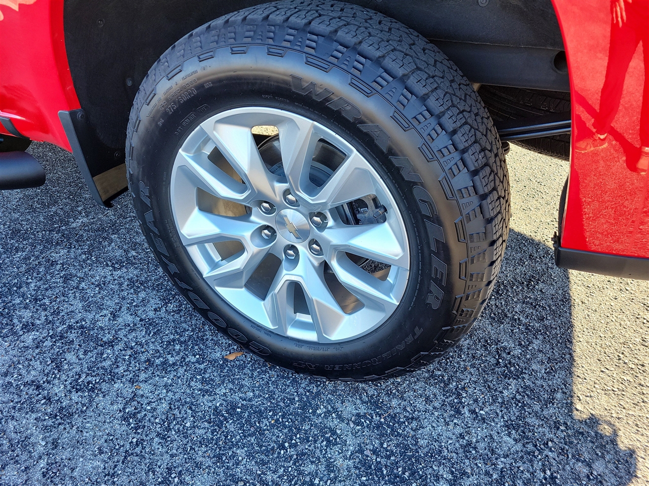 Chevrolet Silverado 1500 Custom Crew Cab 4WD 2024