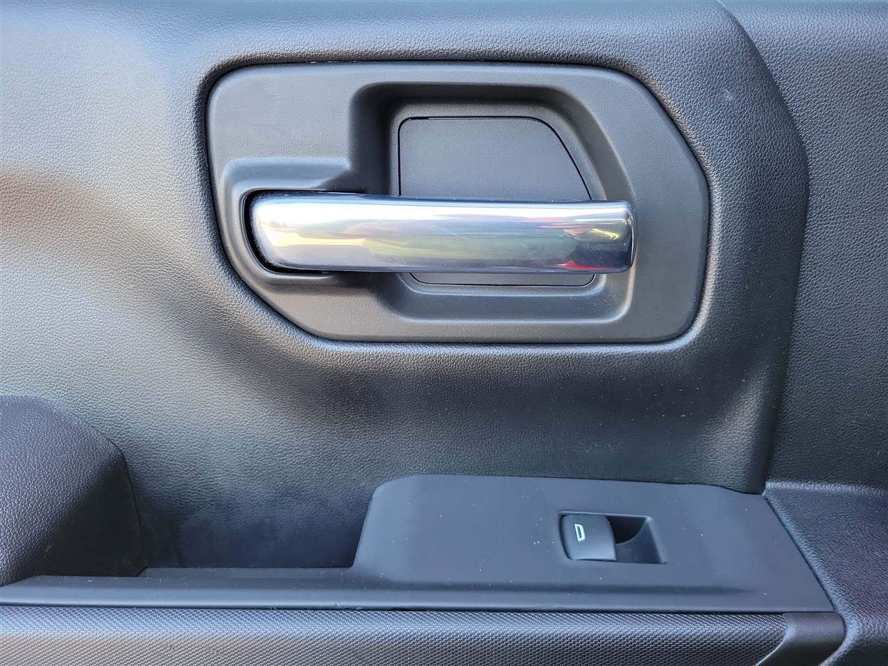 Chevrolet Silverado 1500 Custom Crew Cab 4WD 2024