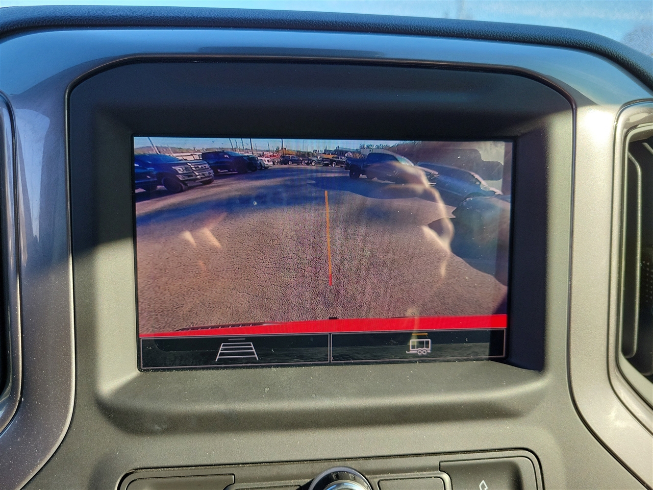 Chevrolet Silverado 1500 Custom Crew Cab 4WD 2024