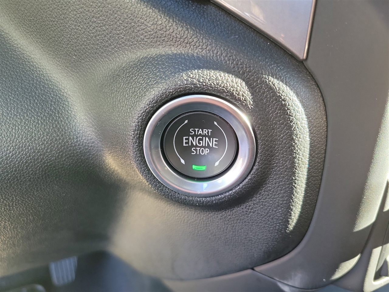 Chevrolet Silverado 1500 Custom Crew Cab 4WD 2024