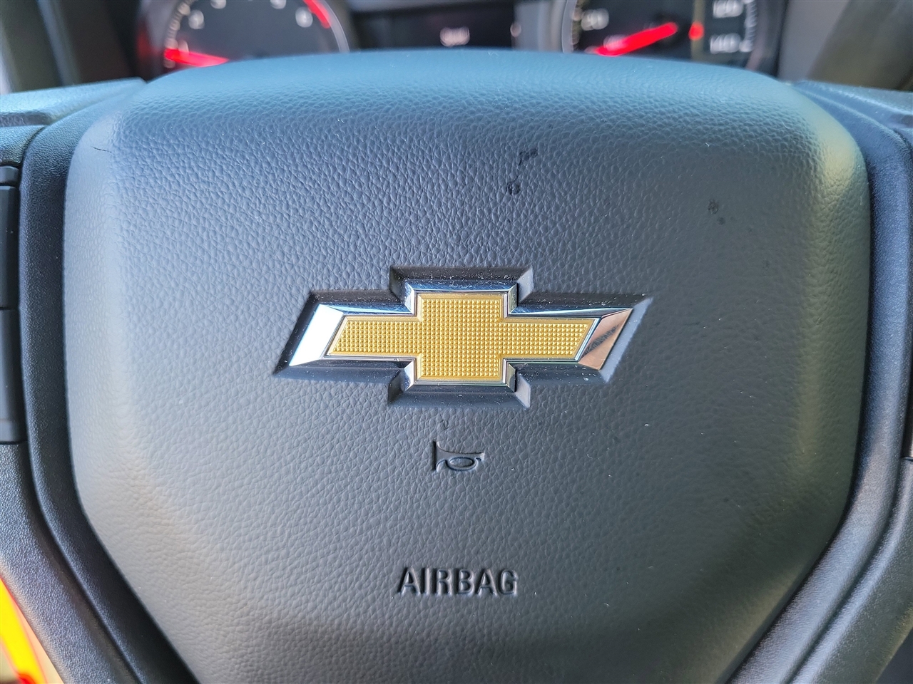 Chevrolet Silverado 1500 Custom Crew Cab 4WD 2024