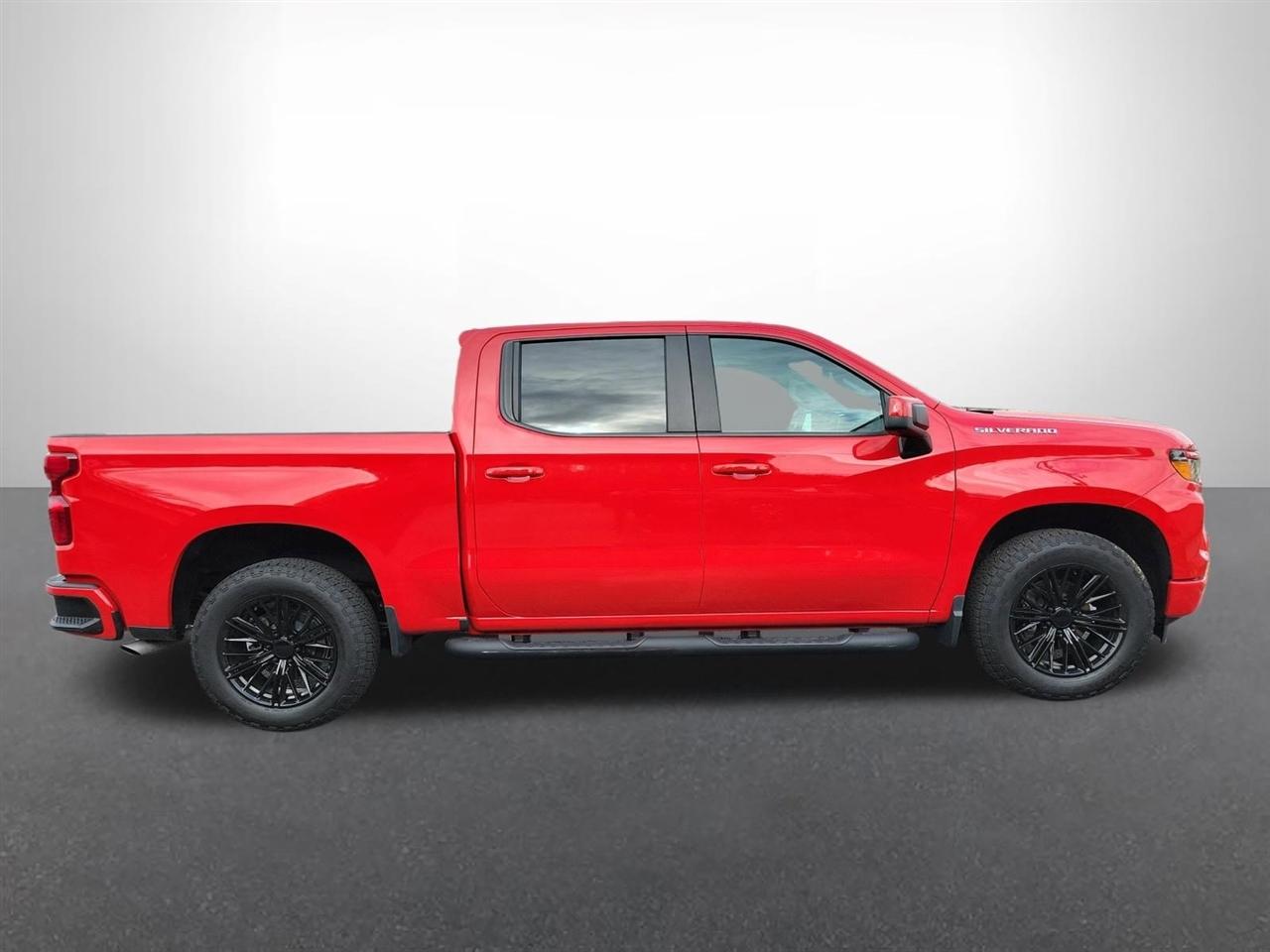 Chevrolet Silverado 1500 Custom Crew Cab 4WD 2024