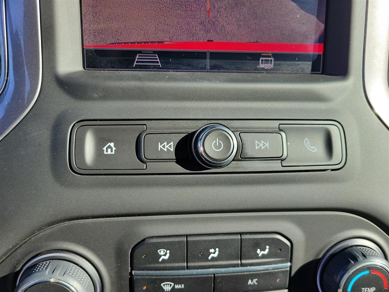 Chevrolet Silverado 1500 Custom Crew Cab 4WD 2024