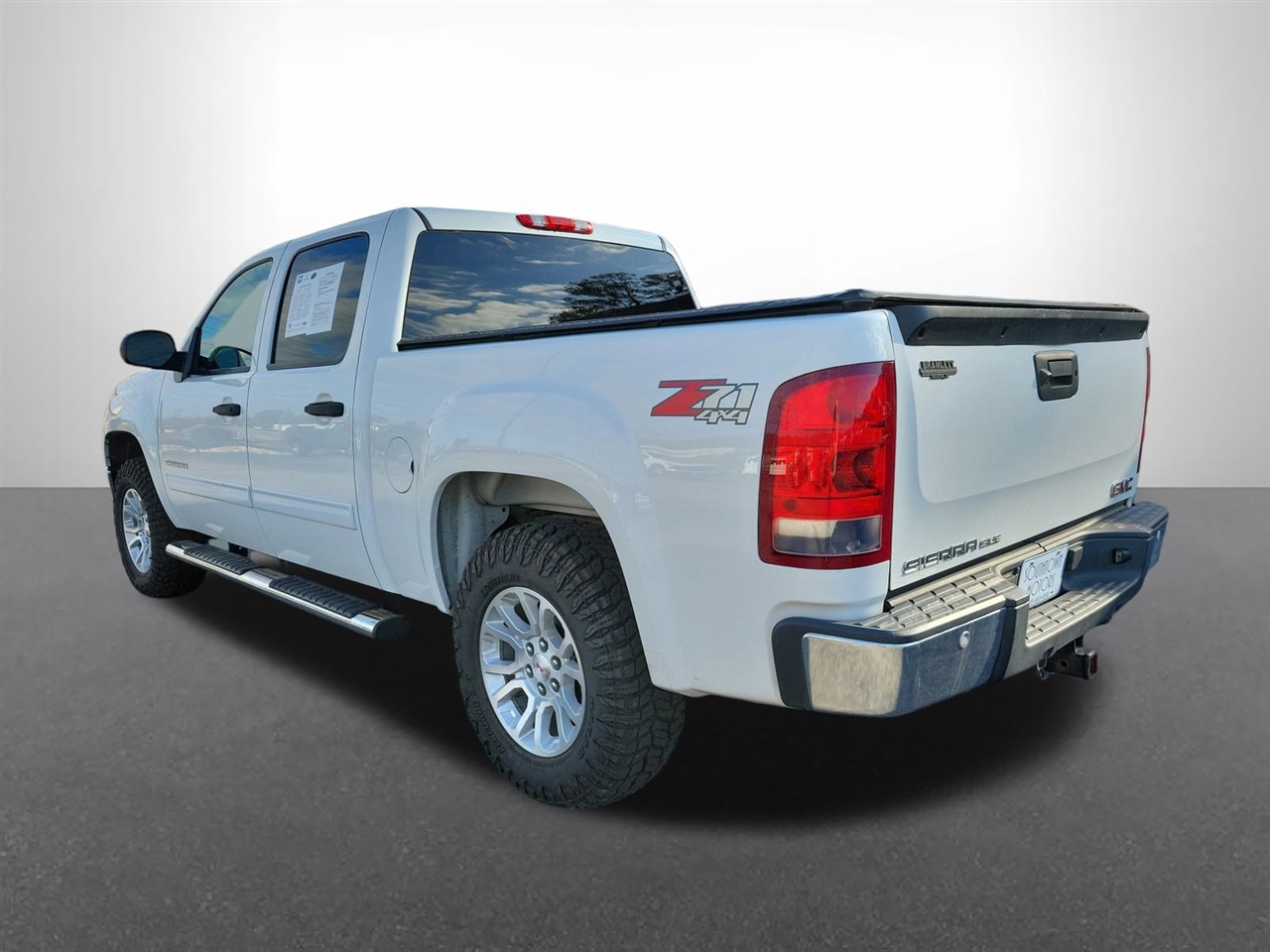 GMC Sierra 1500 SLE Crew Cab 4WD 2012