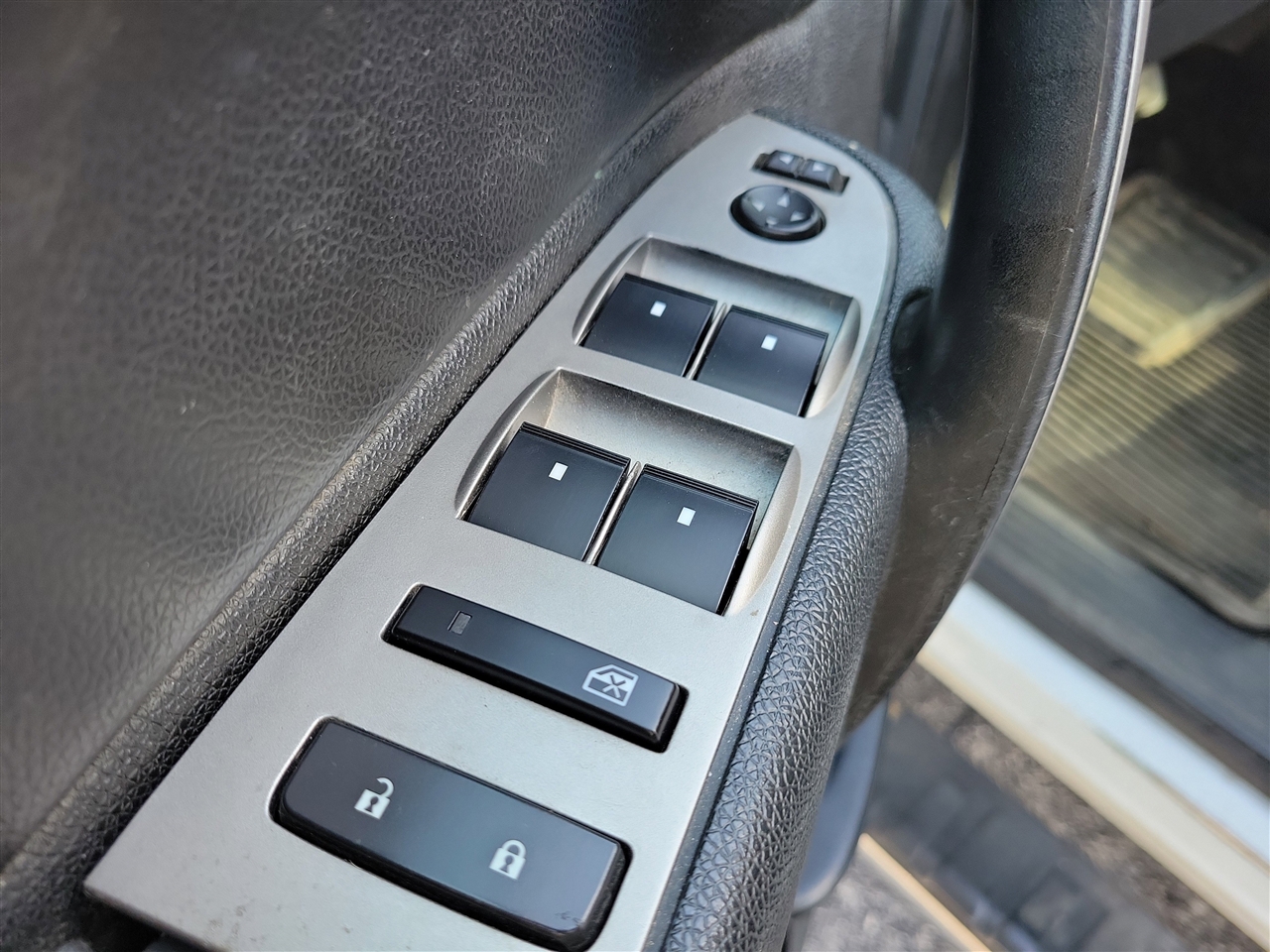 GMC Sierra 1500 SLE Crew Cab 4WD 2012