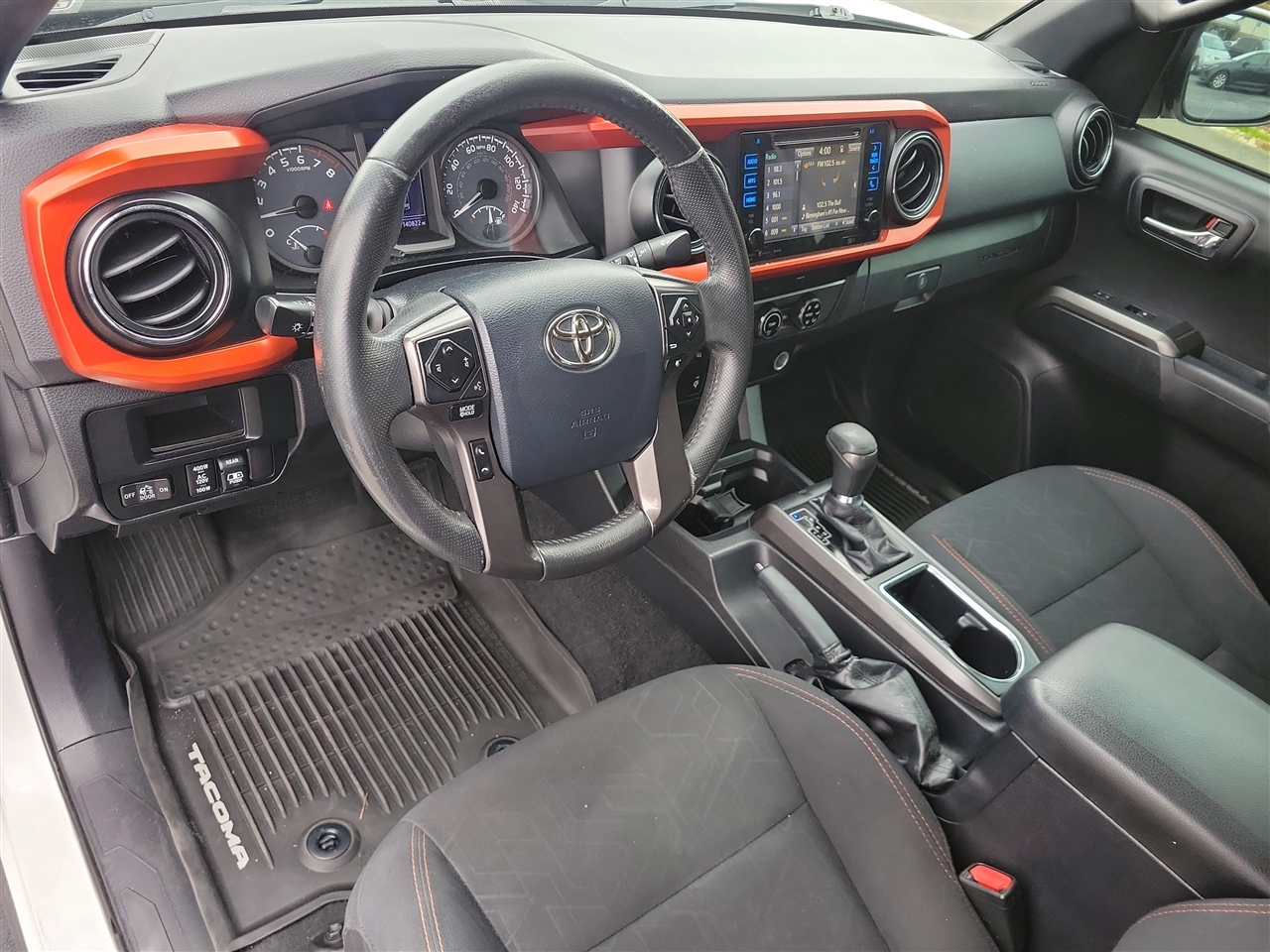 Toyota Tacoma SR5 Double Cab Long Bed V6 6AT 2WD 2017