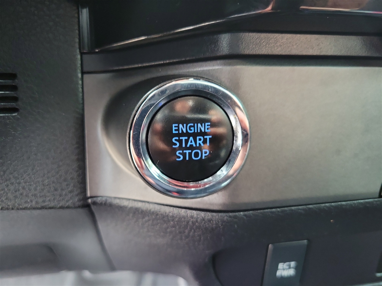 Toyota Tacoma SR5 Double Cab Long Bed V6 6AT 2WD 2017