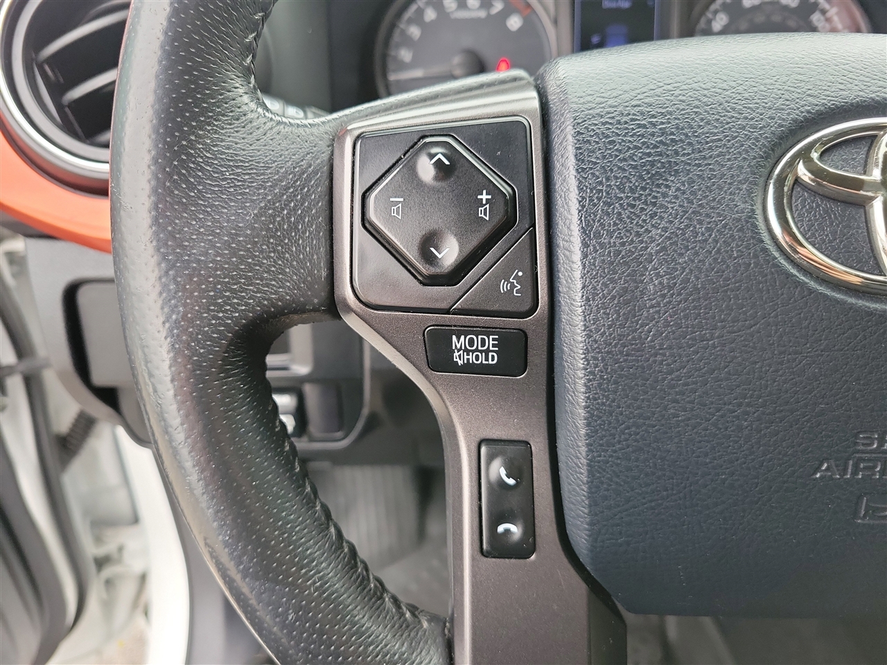 Toyota Tacoma SR5 Double Cab Long Bed V6 6AT 2WD 2017