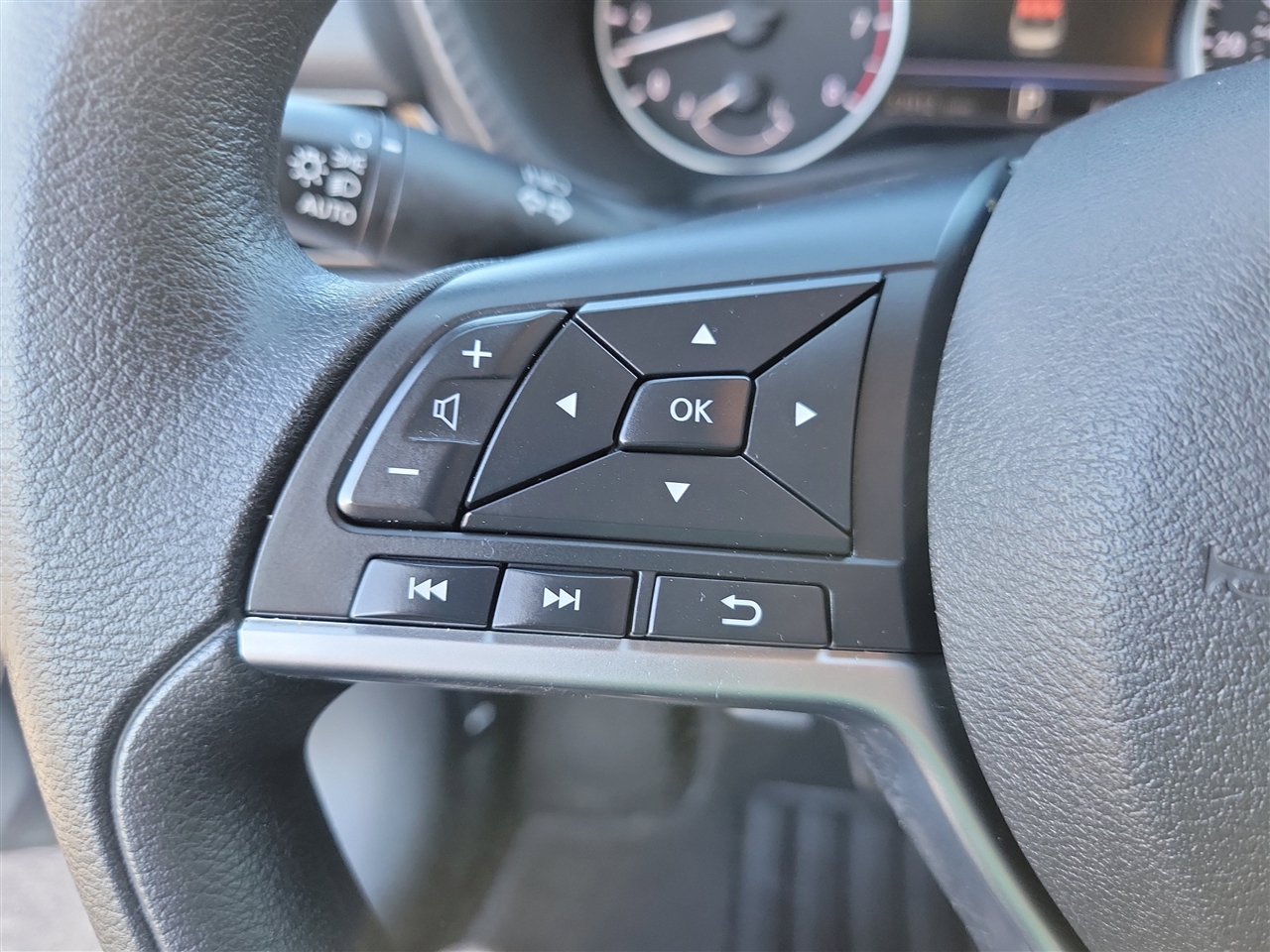 Nissan Sentra SV 2025