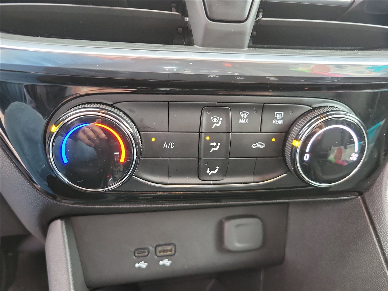 Buick Encore GX Sport Touring AWD 2024