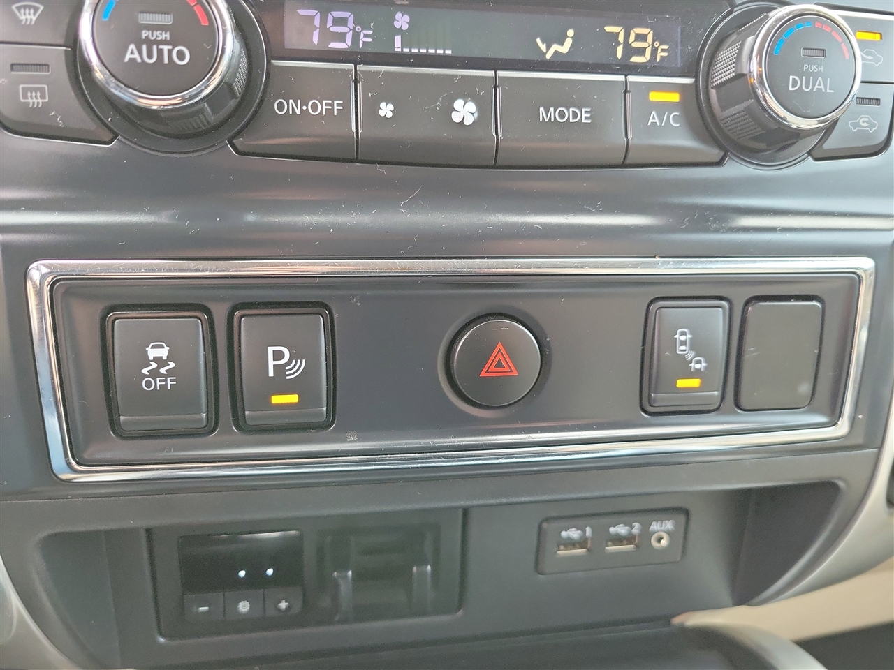 Nissan Titan SL Crew Cab 4WD 2019