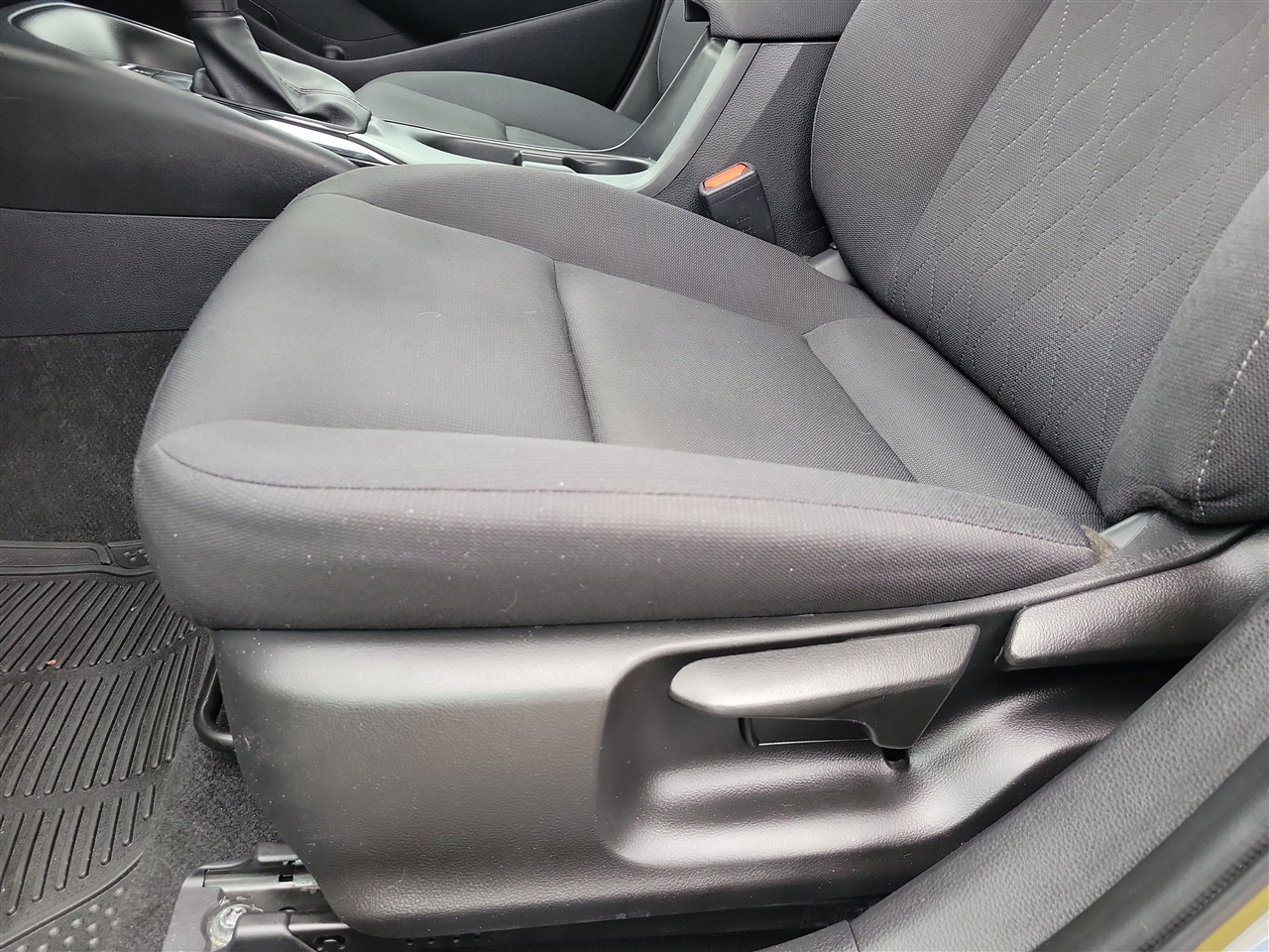 Toyota Corolla LE 2024