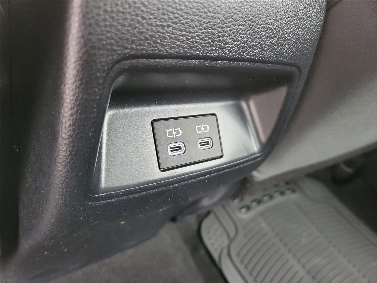 Toyota Corolla LE 2024