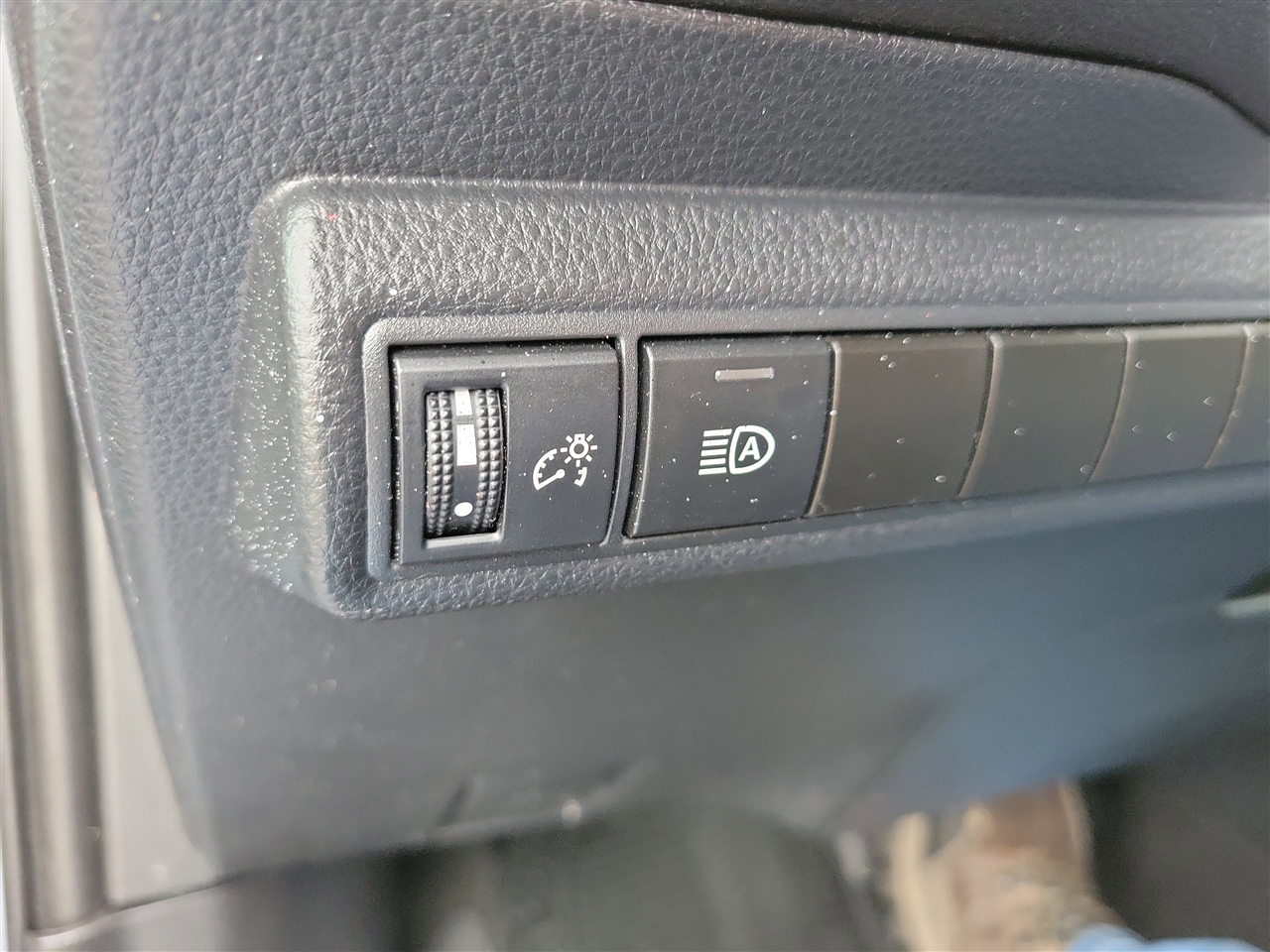 Toyota Corolla LE 2024