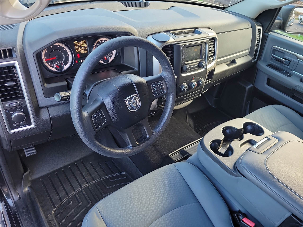 RAM 1500 Classic Tradesman Crew Cab LWB 4WD 2019