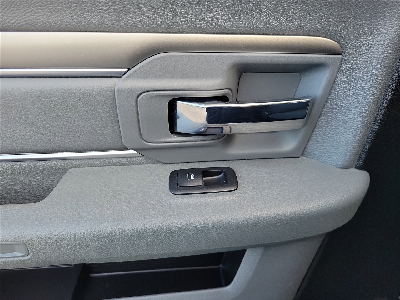 RAM 1500 Classic Tradesman Crew Cab LWB 4WD 2019