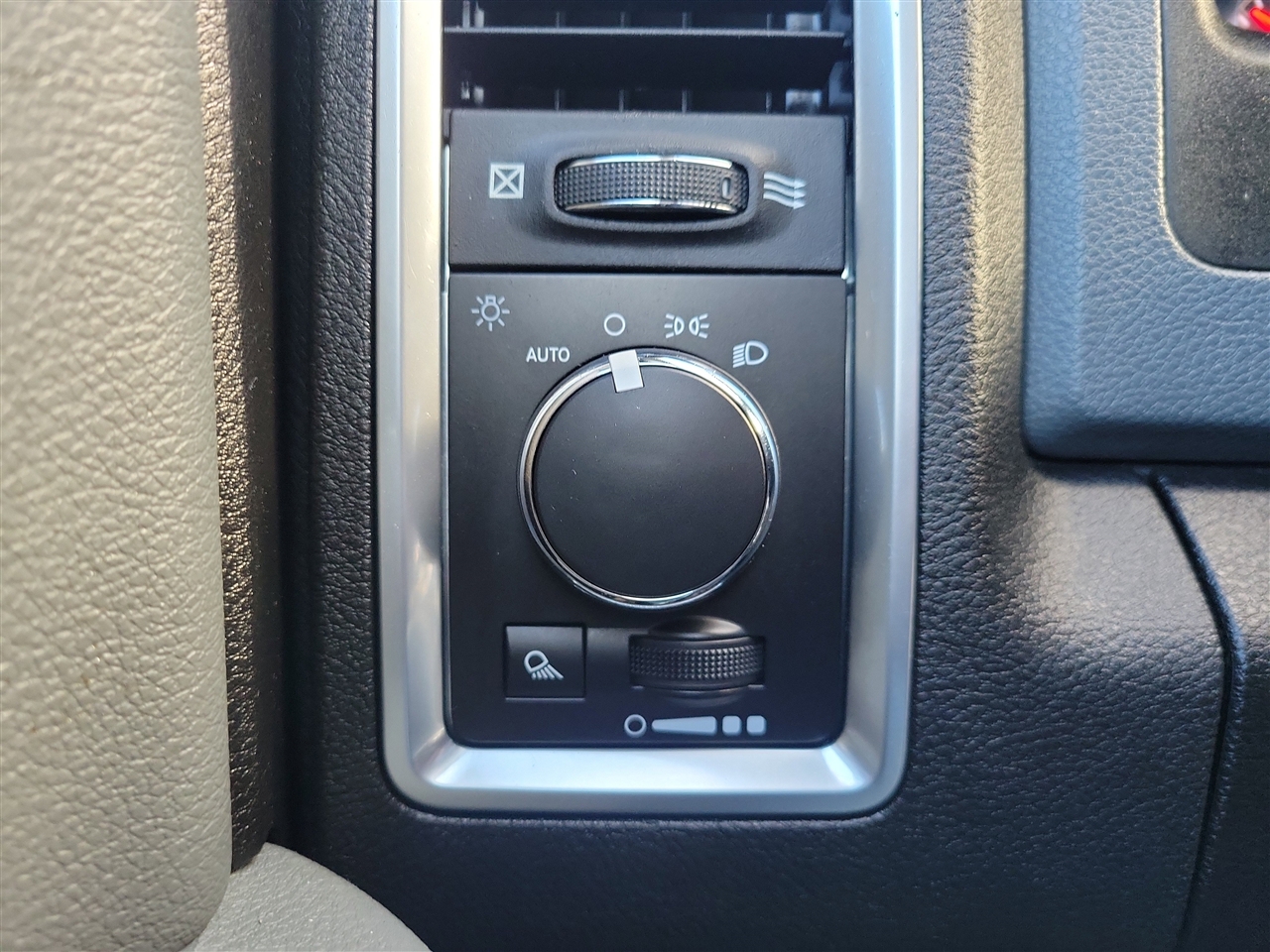 RAM 1500 Classic Tradesman Crew Cab LWB 4WD 2019