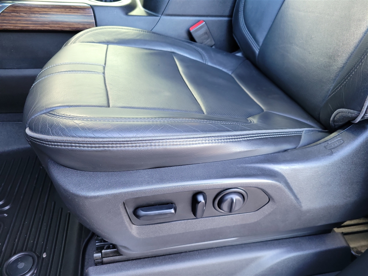 Chevrolet Silverado 1500 High Country Crew Cab 4WD 2019