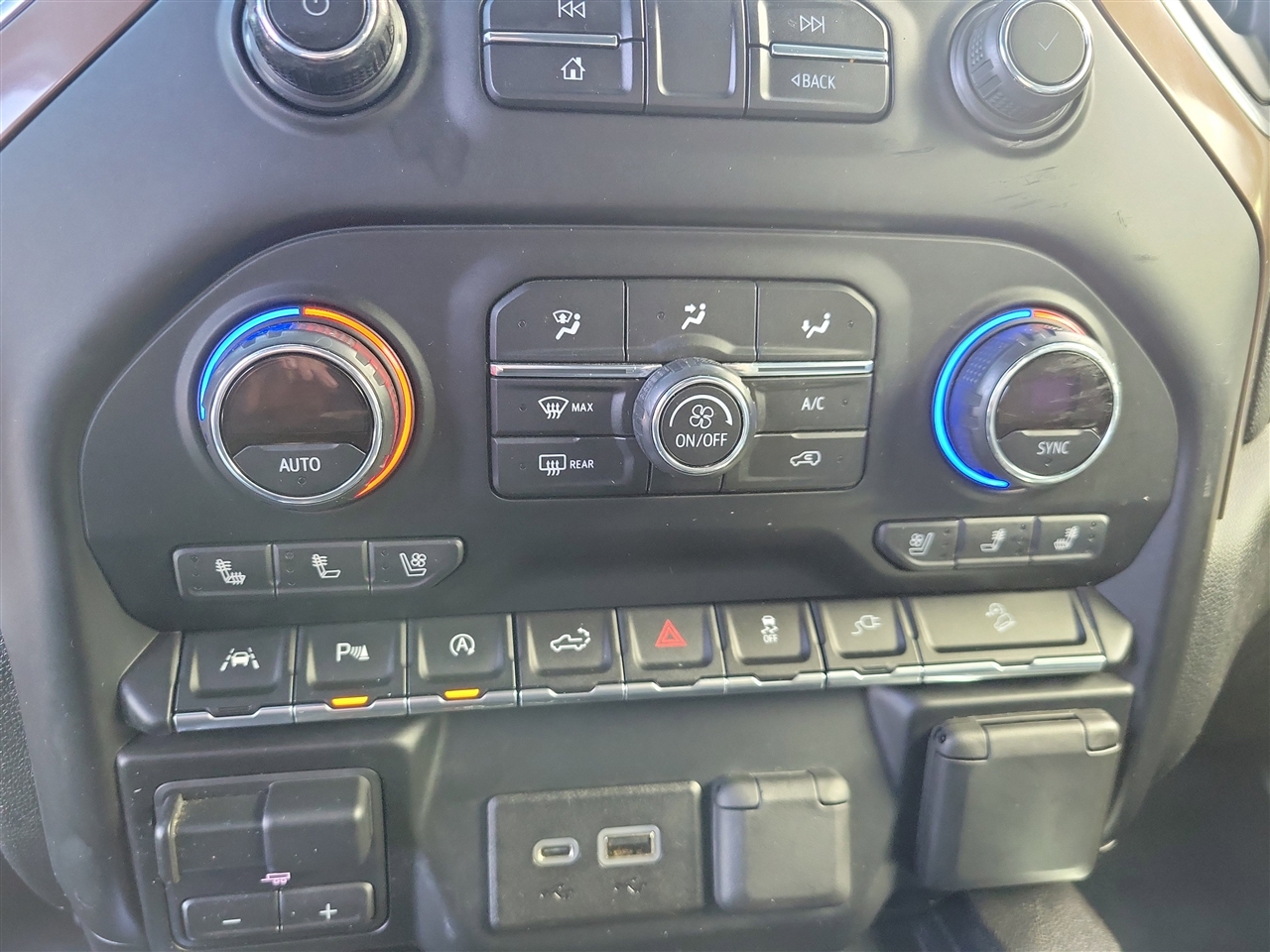 Chevrolet Silverado 1500 High Country Crew Cab 4WD 2019