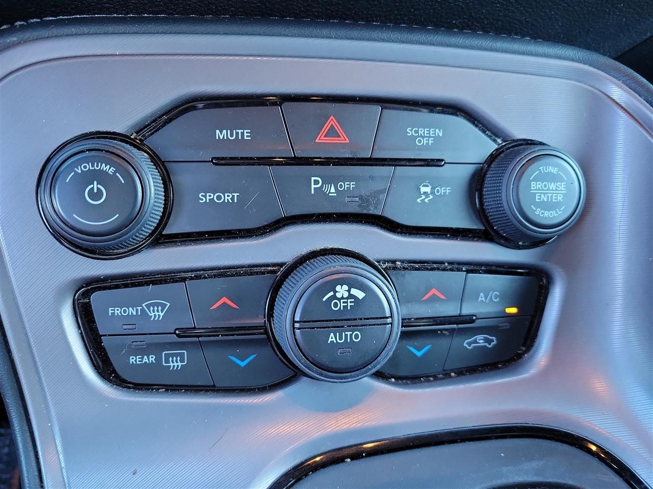 Dodge Challenger GT 2023