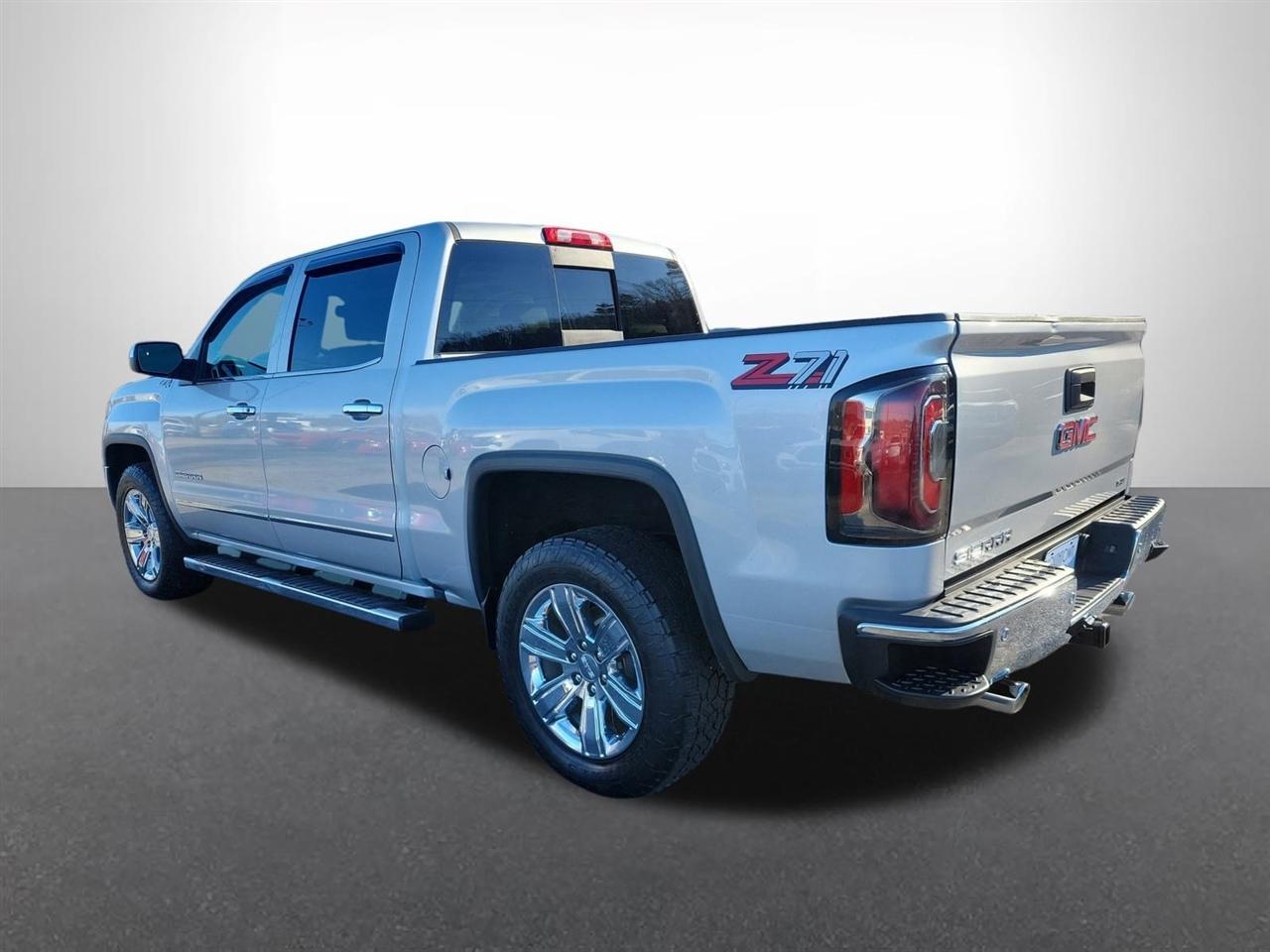 GMC Sierra 1500 SLT Crew Cab Long Box 4WD 2017